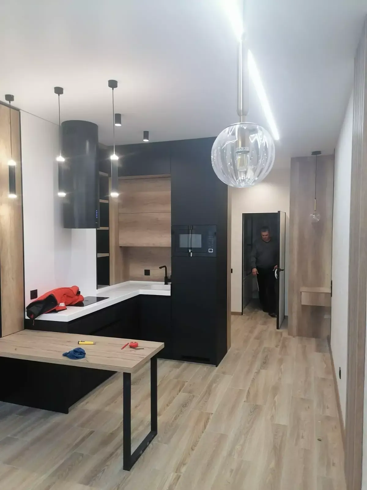 Натяжной потолок в квартиру — Тобольск, 6-й микрорайон, 53а, фото 1