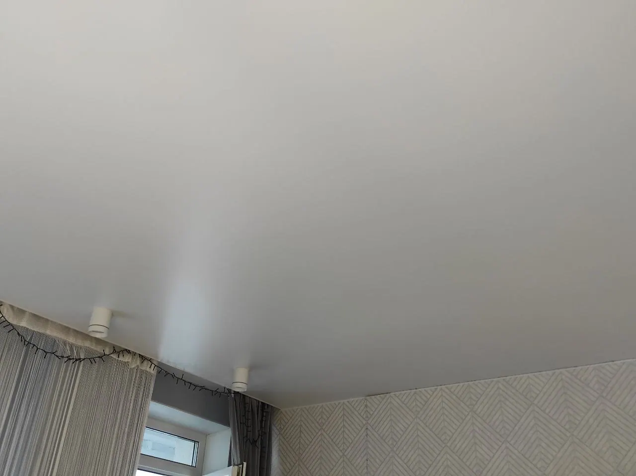 Натяжной потолок ПВХ для кухни — Тобольск, 4-й микрорайон, 53/1, фото 2